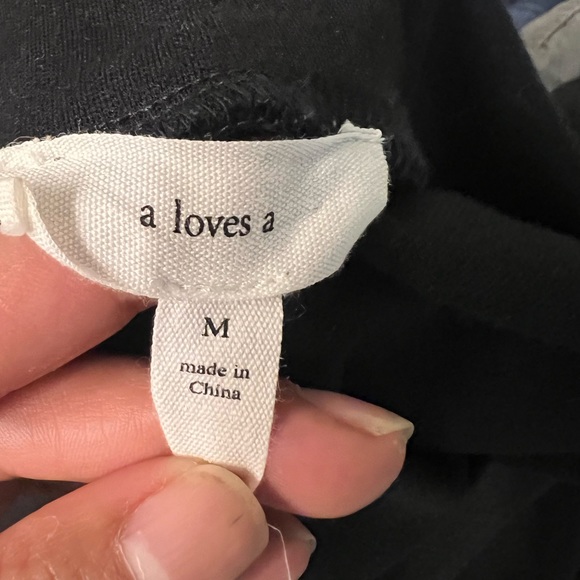 A love a black size M with pockets - Picture 6 of 6